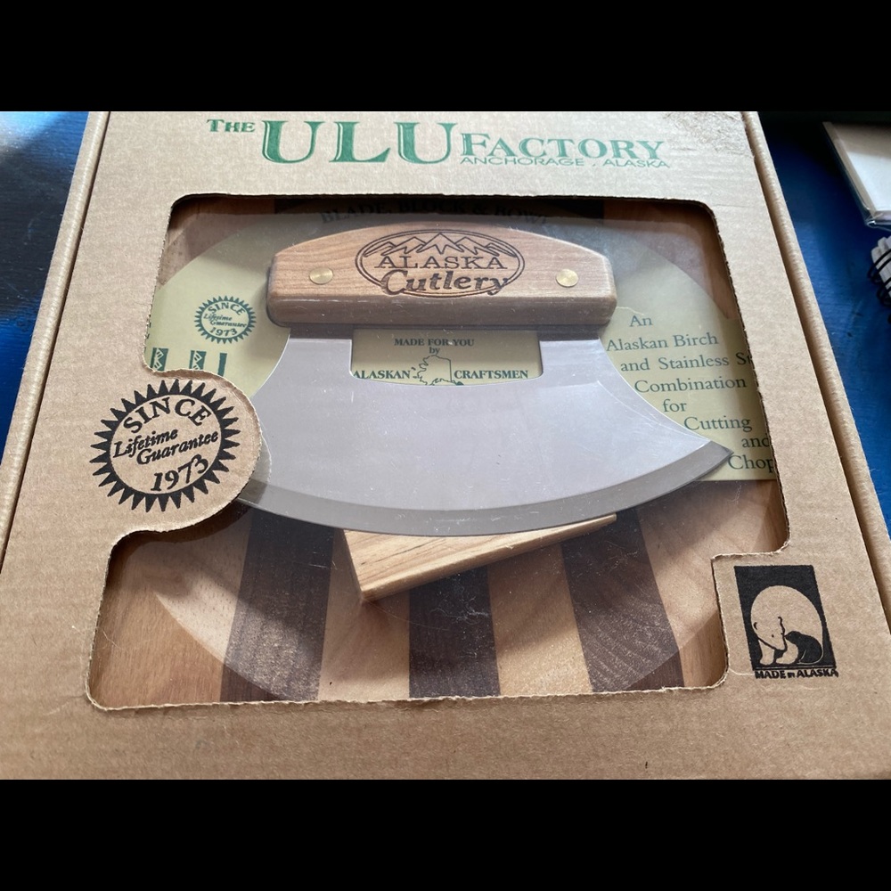 Chopping bowl with ULU knife
